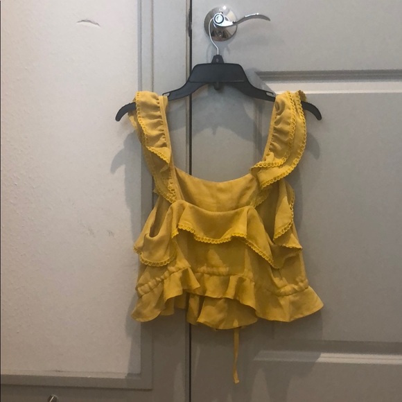 Cute Cropped Spring Top - Picture 2 of 4